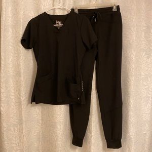 Barco One Black Scrub Set